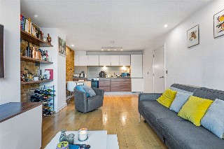 Lolesworth Close, London, E1