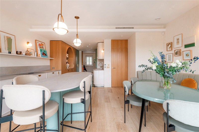 Pangbourne Avenue, London, W10