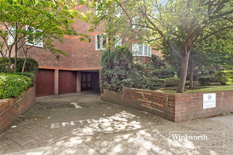 Hendon Lane, Finchley, London, N3