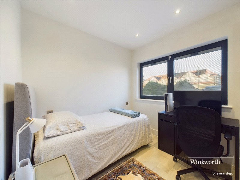 Queens Walk, Kingsbury, London, NW9