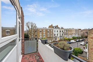 Clissold Crescent, London, N16