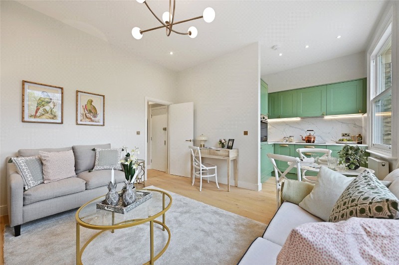 St Stephens Avenue, London, W12