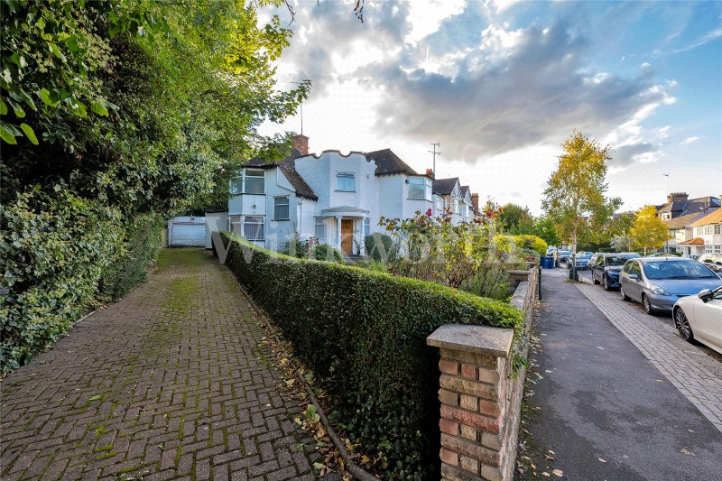 Middleton Road, London, NW11