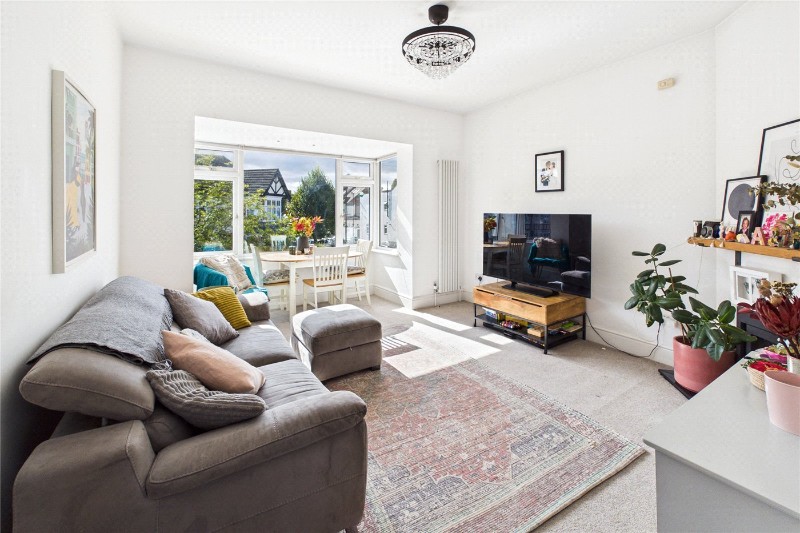 Ederline Avenue, London, SW16