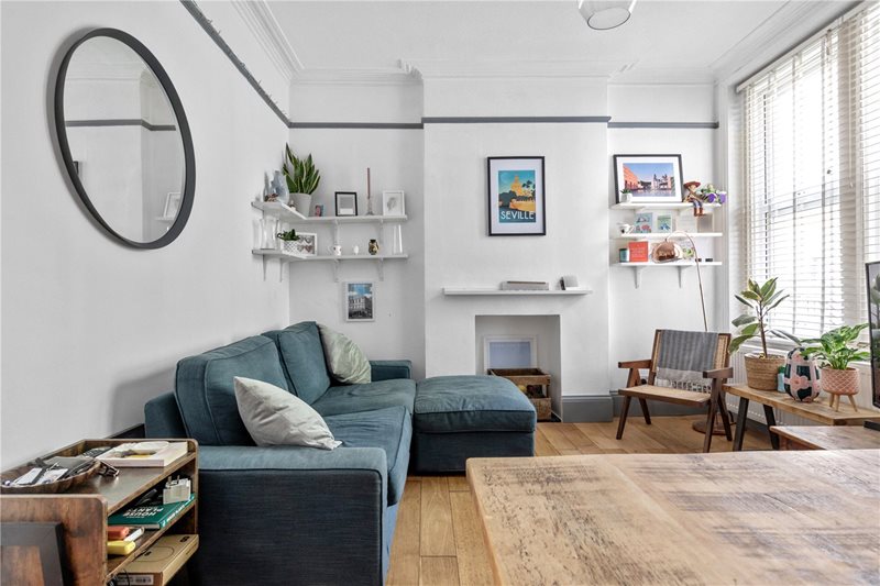 Knollys Road, London, SW16