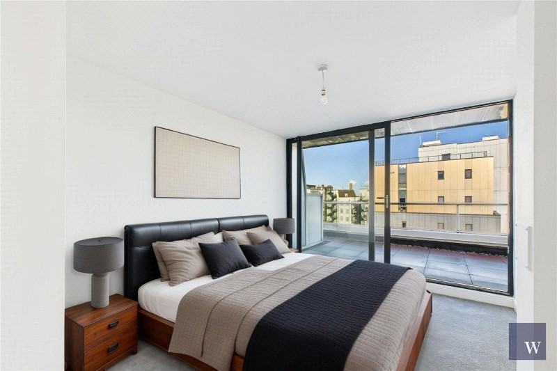 Streatham High Road, London, SW16