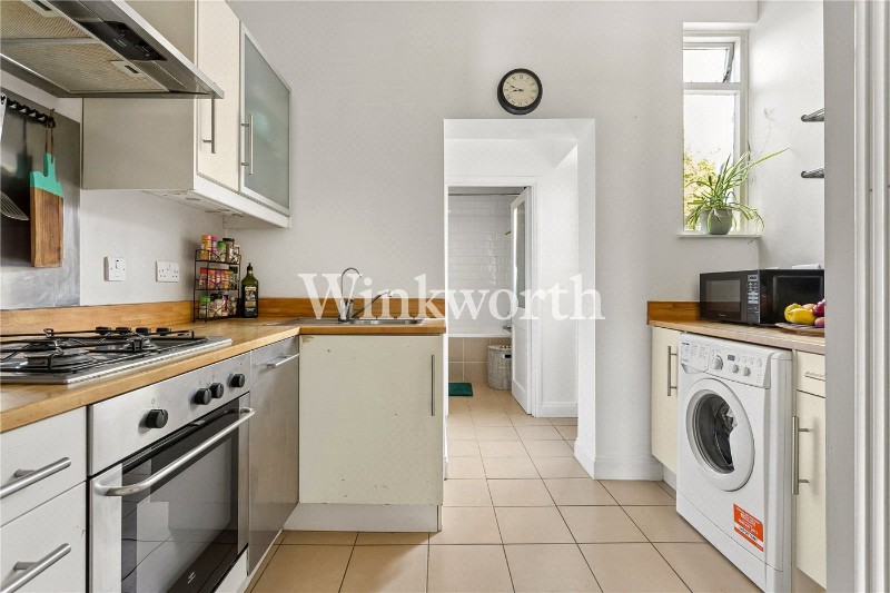 Belsize Avenue, London, N13