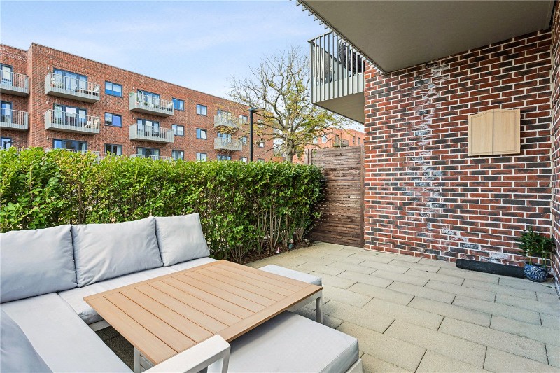 Springfield Drive, London, SW17