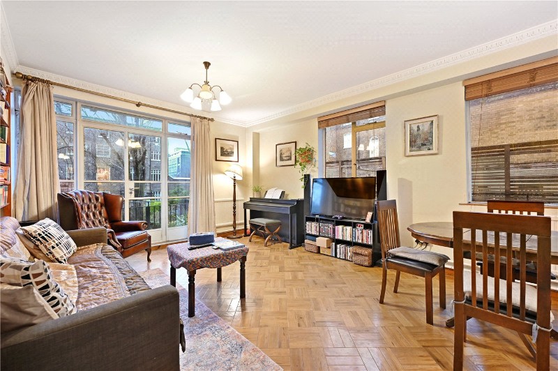 Southampton Row, London, WC1B