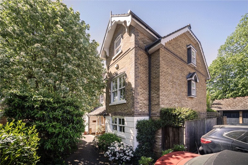 British Grove, London, W4