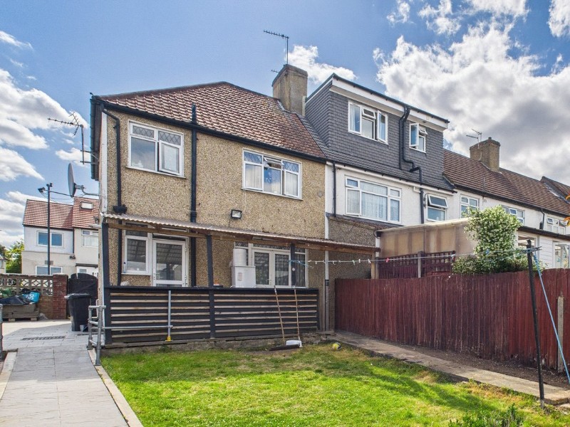 Summit Close, London, NW9