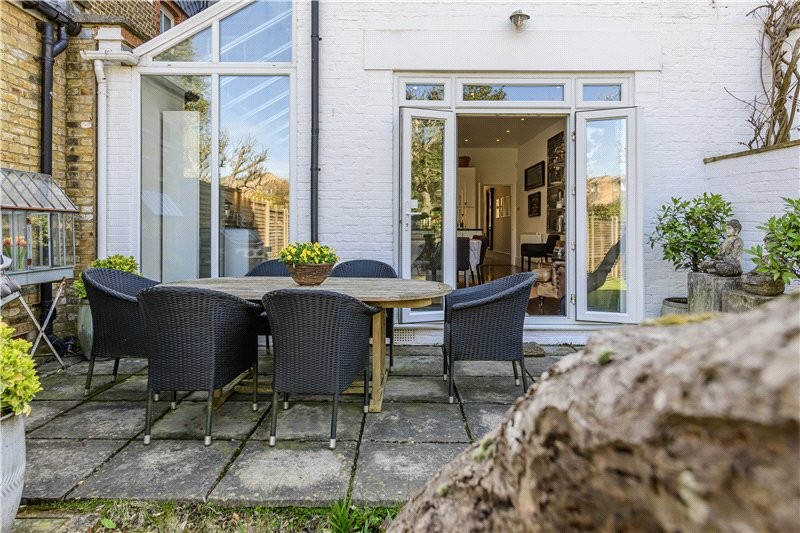 Brook Gardens, Barnes, London, SW13