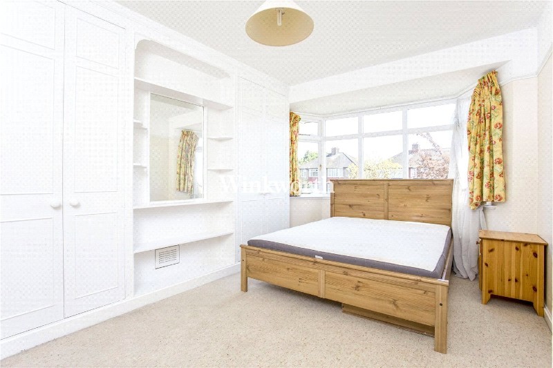The Vale, London, NW11