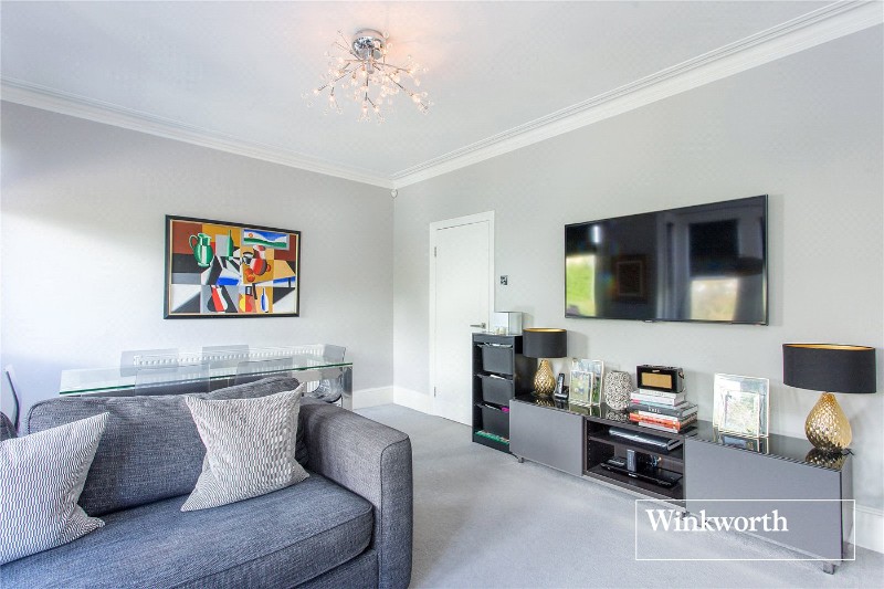 Squires Lane, Finchley, London, N3