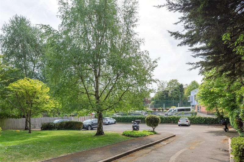 Mowbray Road, London, SE19