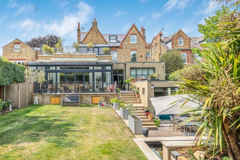 Castelnau, Barnes, London, SW13