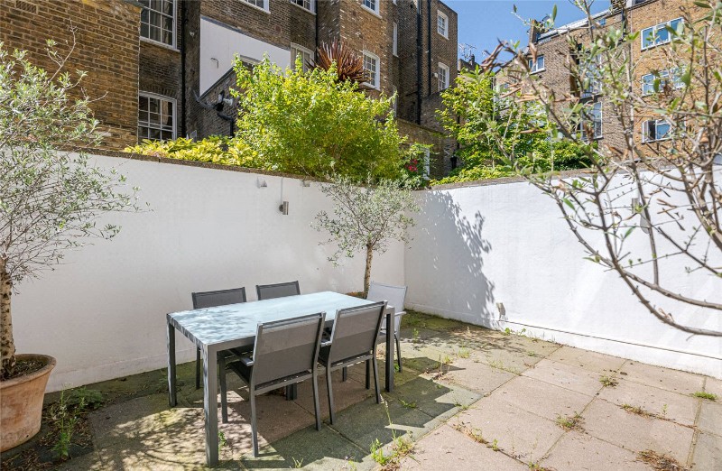 St. Georges Drive, London, SW1V