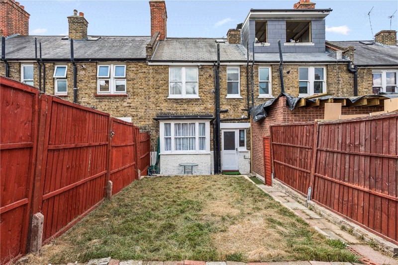 Lessingham Avenue, London, SW17