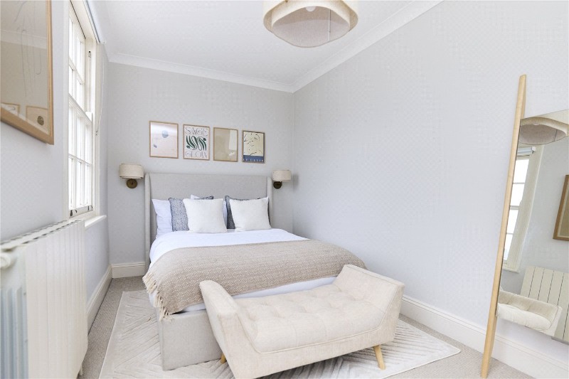 Ordnance Mews, London, NW8