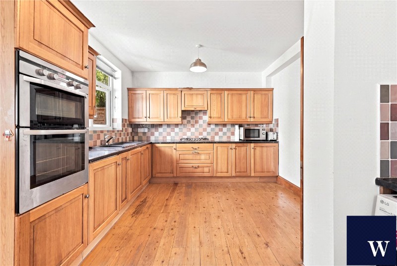 West Avenue, West Finchley, London, N3
