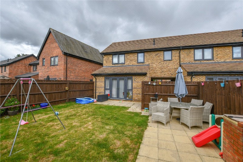 Mandarin Grove, Arborfield Green, Reading, Berkshire, RG2