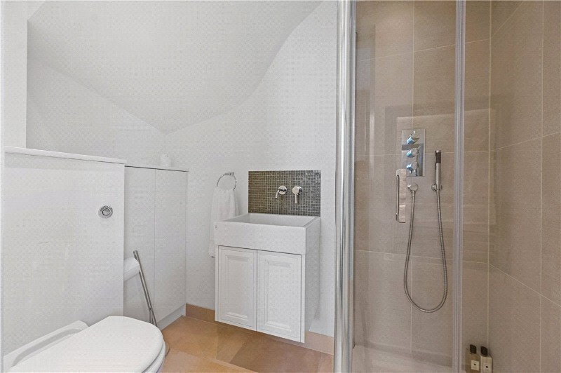 Strand, London, WC2R