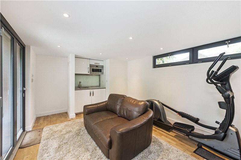 Westmoreland Road, Barnes, London, SW13