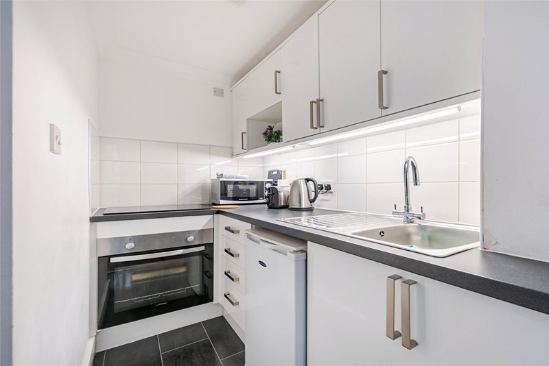 Warwick Way, London, SW1V