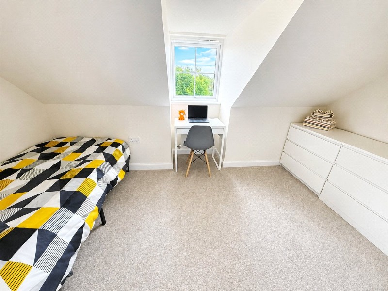Bates Close, Bourne, Lincolnshire, PE10