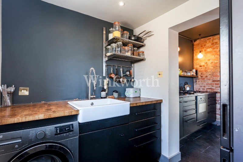 Rosebery Avenue, London, N17
