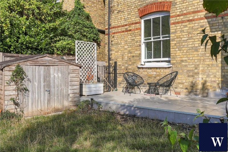 Woodside Grove, Finchley, London, N12