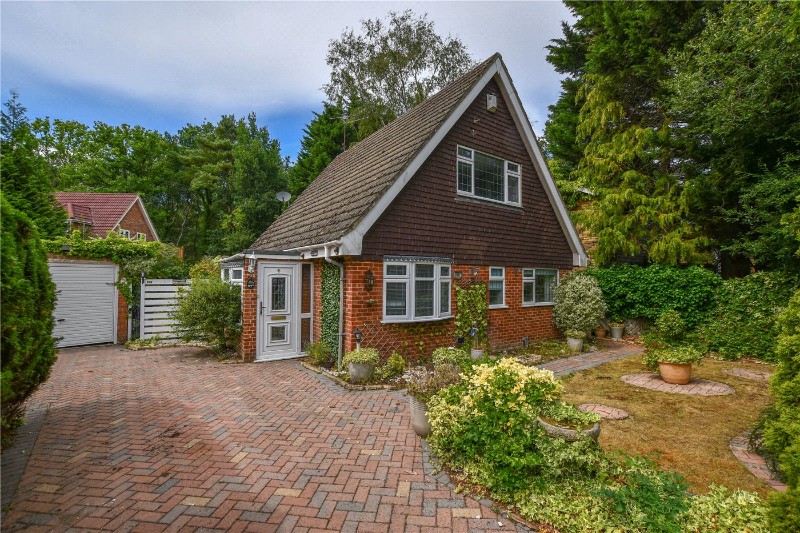 Foxcote, Finchampstead, Wokingham, Berkshire, RG40