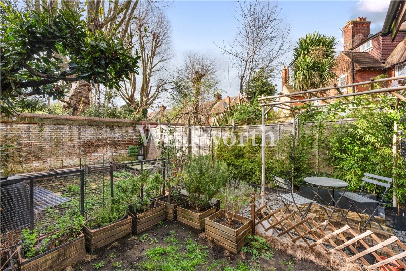 Awlfield Avenue, London, N17