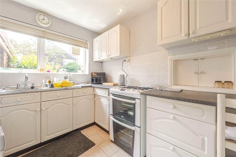 Knoll Drive, Warwick, Warwickshire, CV34