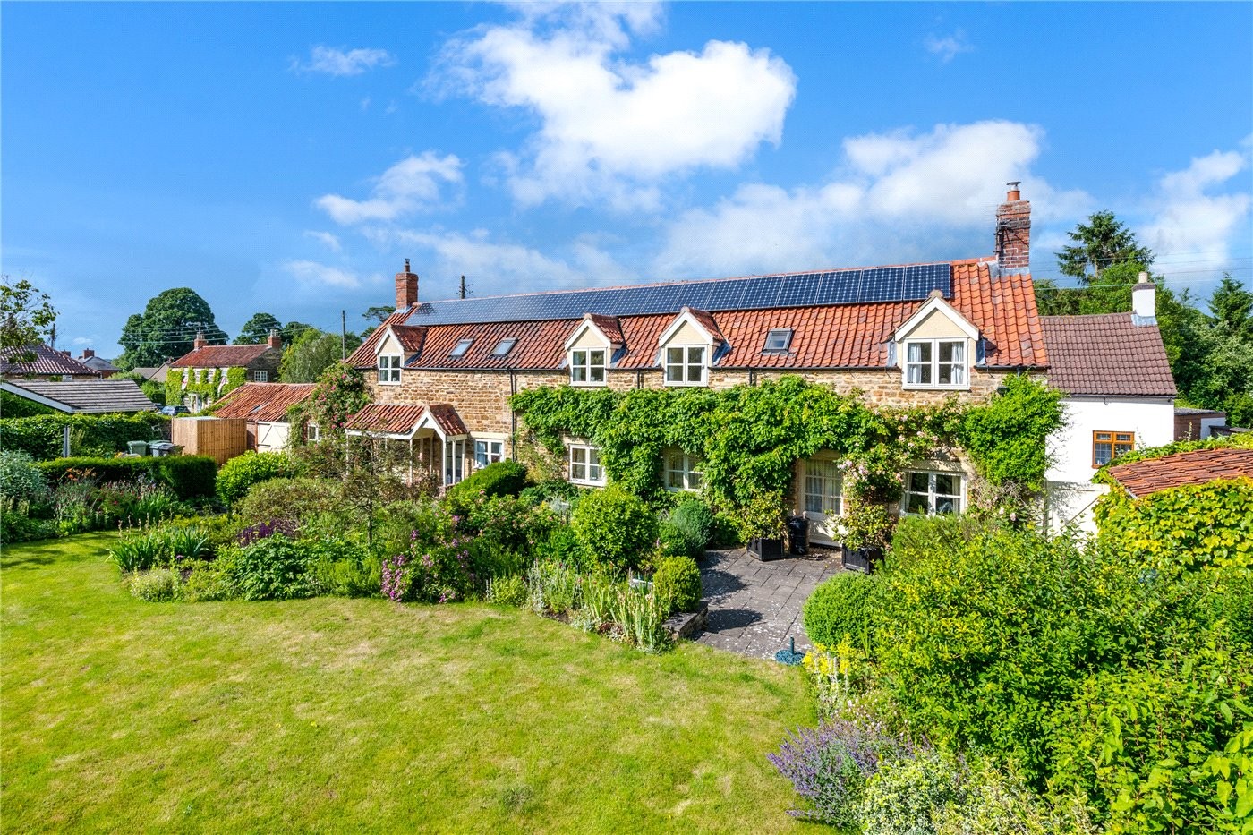 4 bedroom property for sale in West Street, Barkston, Grantham, NG32