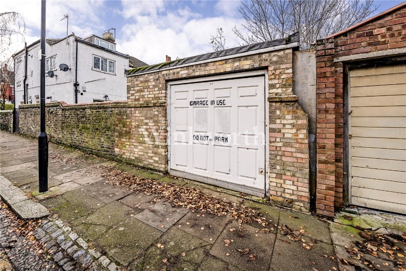 Sylvan Avenue, London, N22