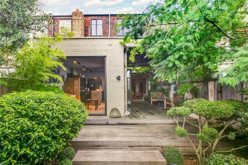 Byfeld Gardens, Barnes, London, SW13