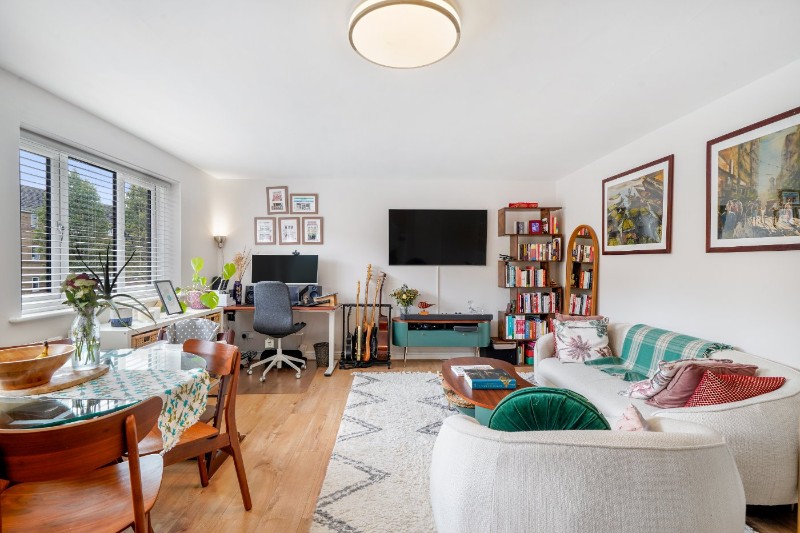Windmill Drive, London, NW2