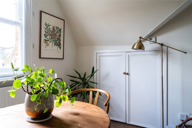 Deronda Road, London, SE24