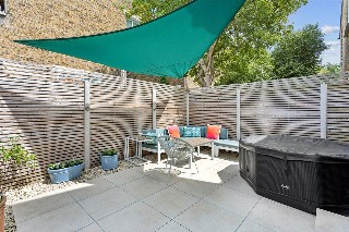 Dinsmore Road, London, SW12