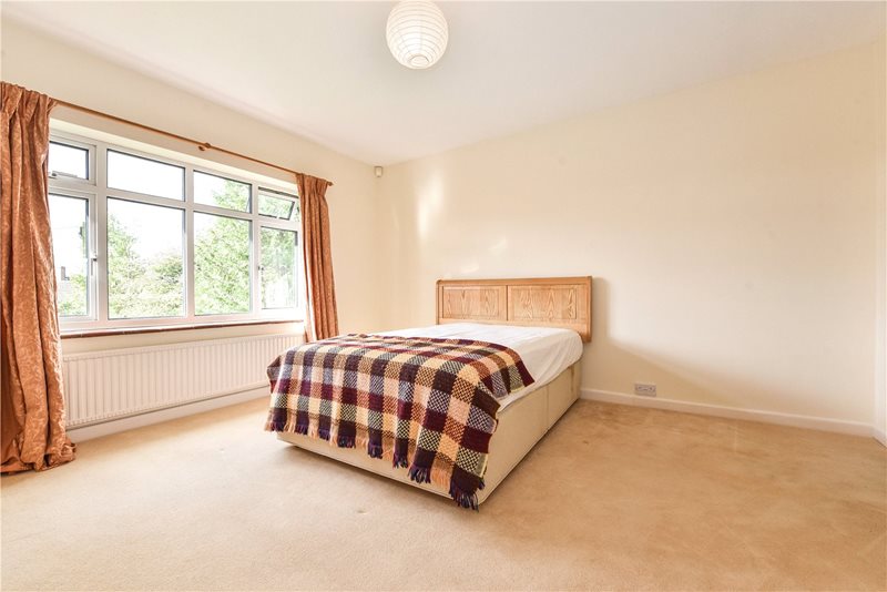 Woodbury Avenue, Petersfield, Hampshire, GU32