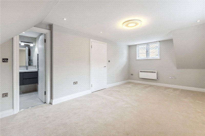 Sandy Lane, Chobham, Surrey, GU24