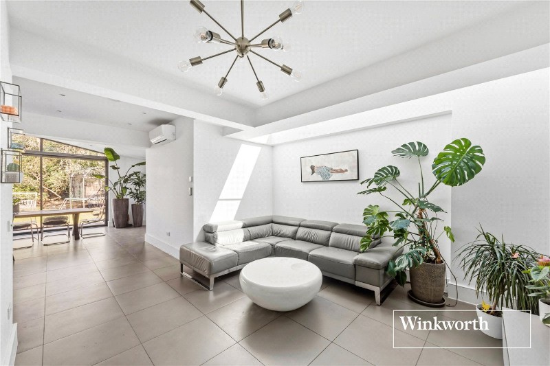 Park Crescent, Finchley, London, N3