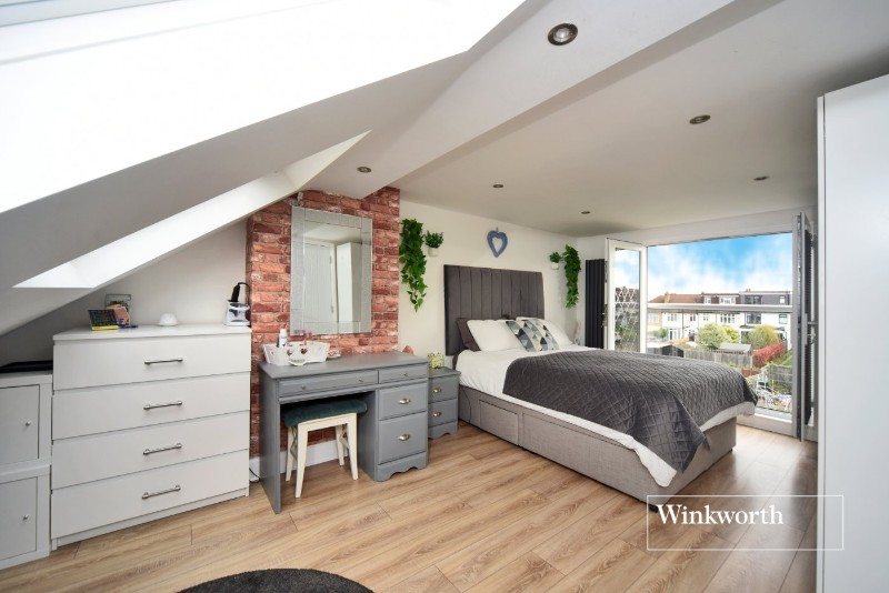 Elmstead Gardens, Worcester Park, Surrey, KT4