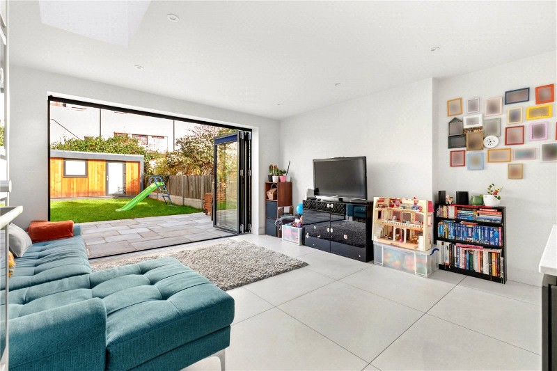 Highbury Hill, London, N5