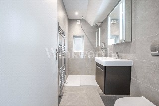 Ravenscroft Avenue, London, NW11