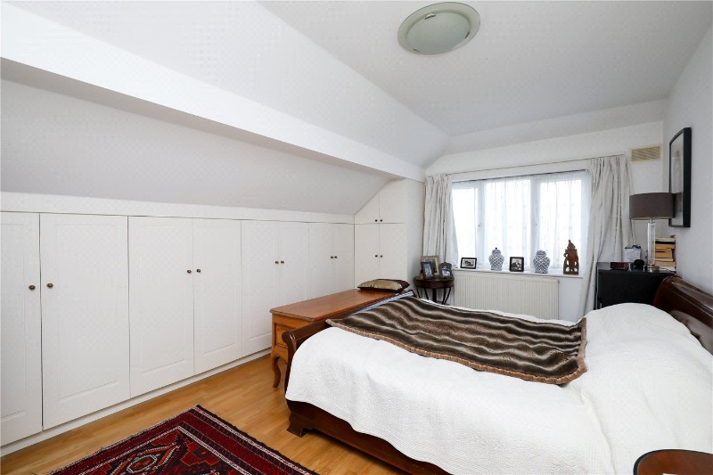Warwick Road, London, W5