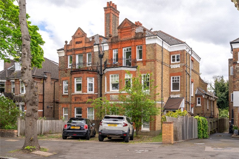 Palace Road, London, SW2