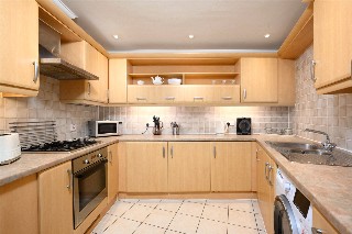 Park Rise, Leatherhead, Surrey, KT22