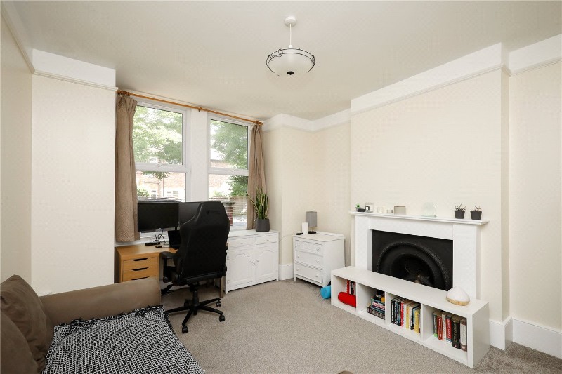 Julian Avenue, London, W3
